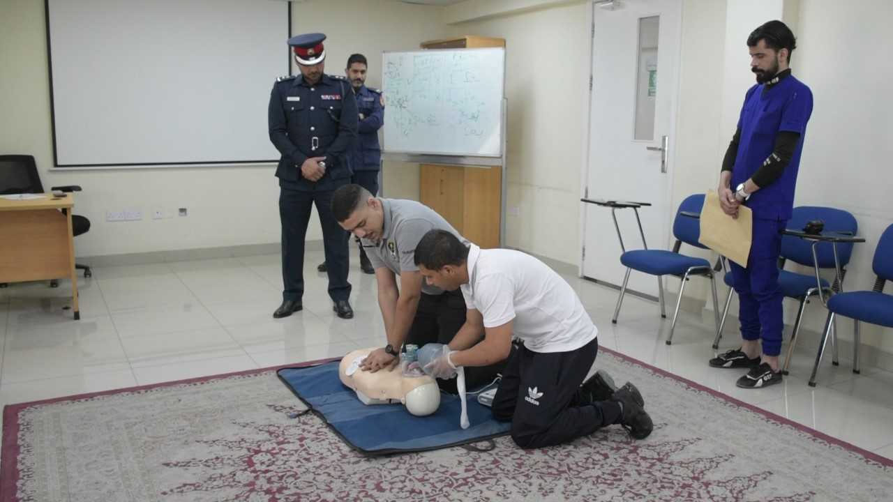 الدفاع المدني ينفذ برنامجاً تدريبياً للمتطوعين للانخراط في خدمة الدفاع المدني<